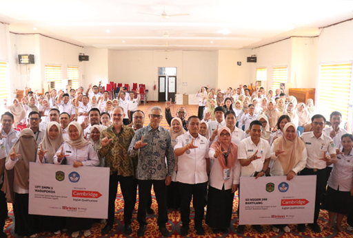 Pertemuan dan koordinasi dengan Pemerintah Daerah dan Dinas Pendidikan