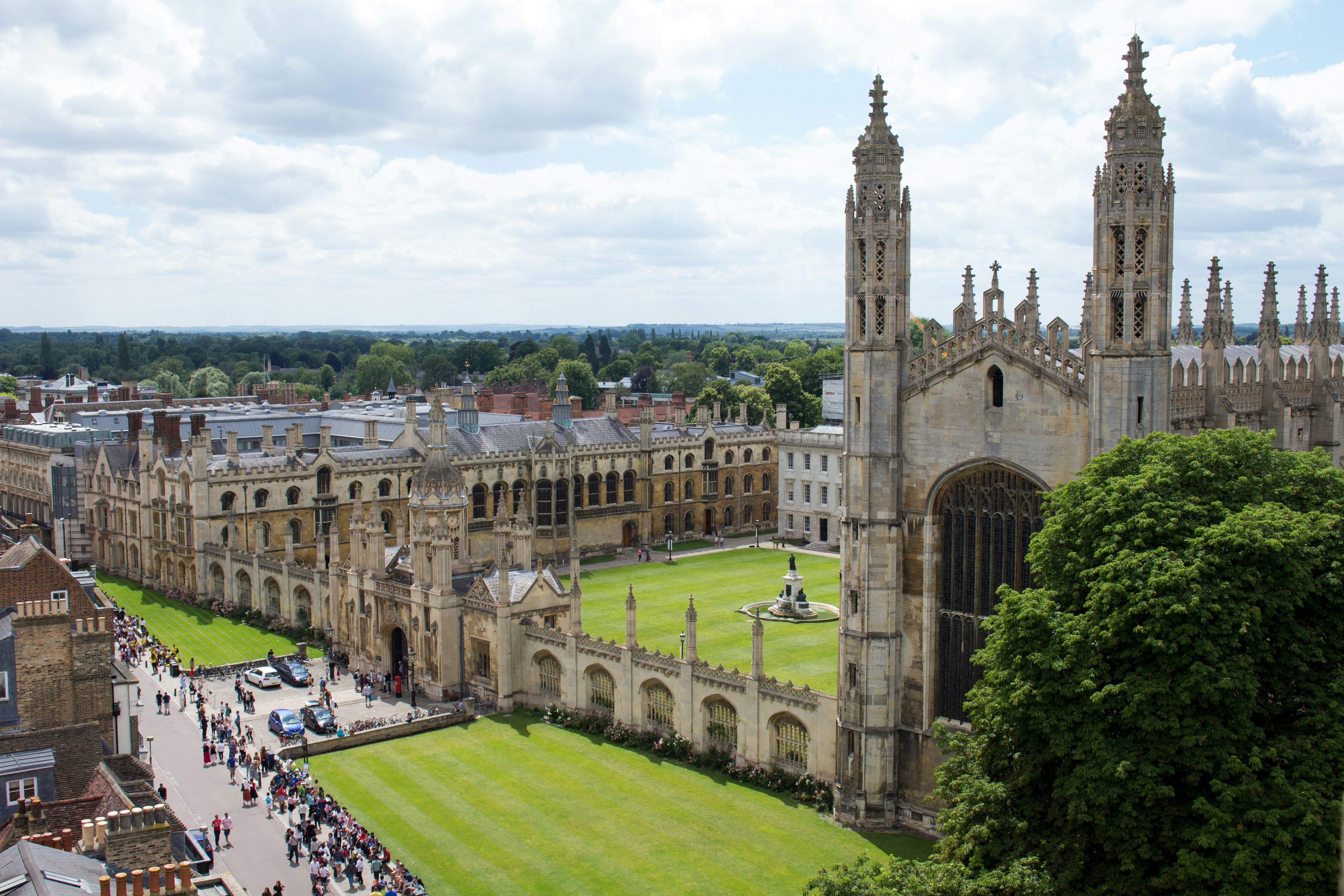 Arsitektur ikonik Universitas Cambridge, pusat keunggulan akademik internasional